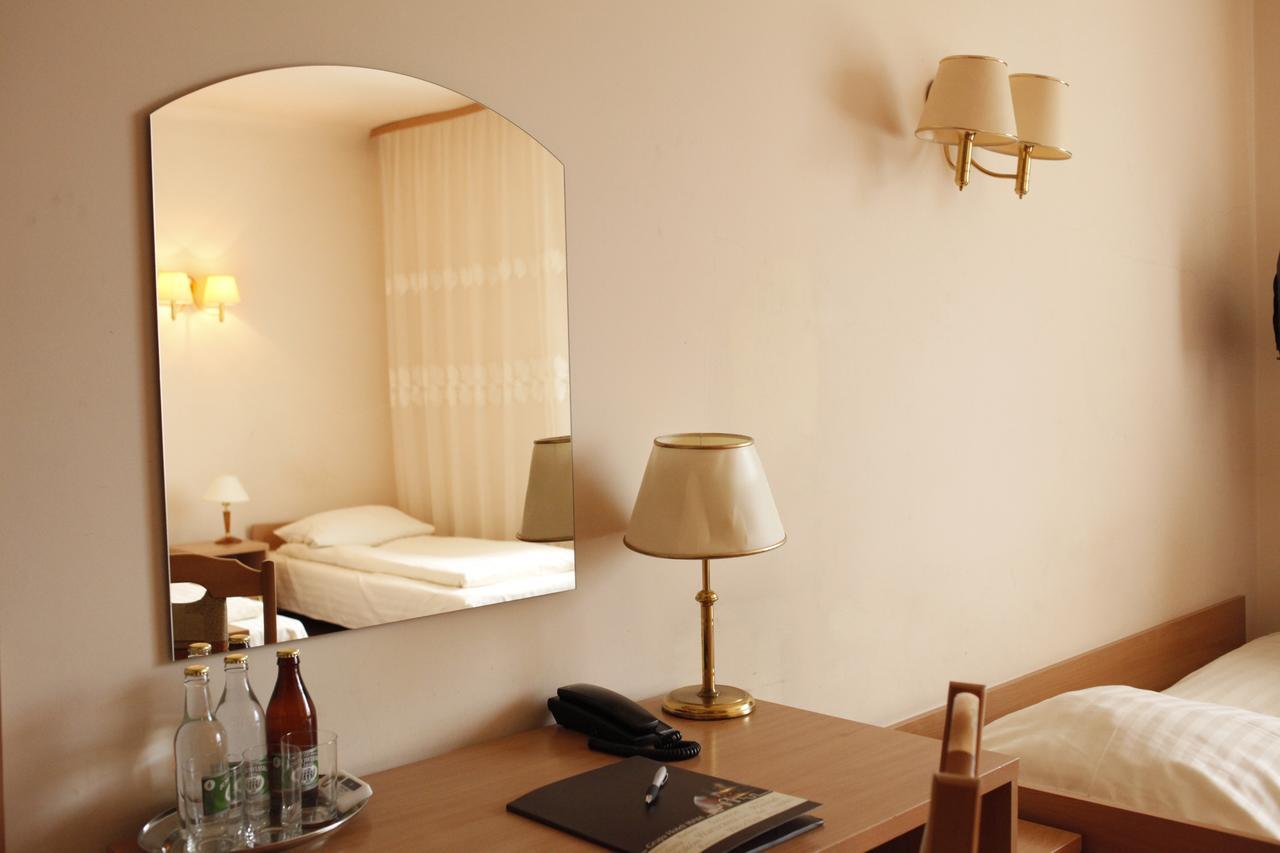 Iskra Hotel ราดอม ภายนอก รูปภาพ