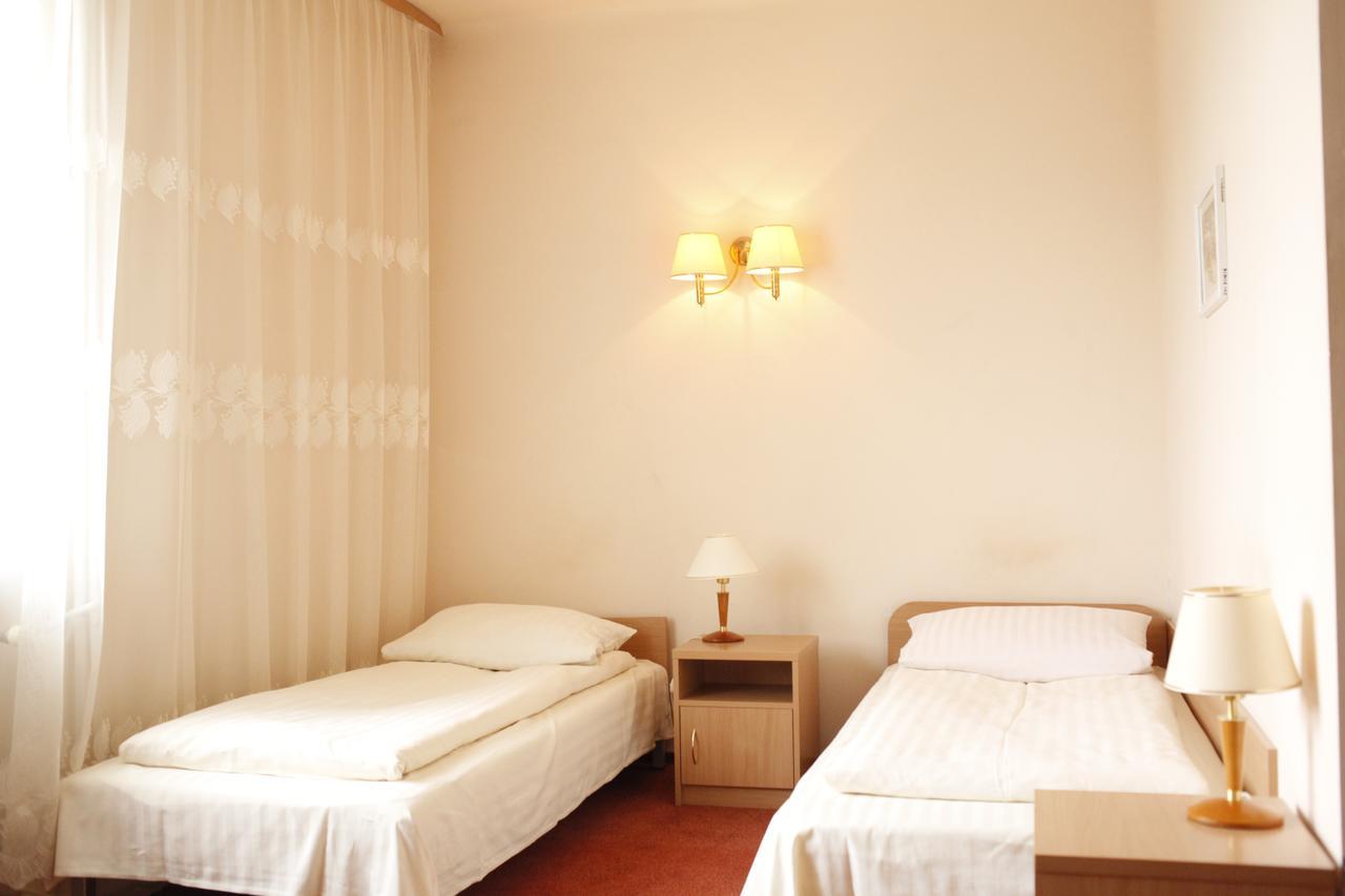 Iskra Hotel ราดอม ภายนอก รูปภาพ